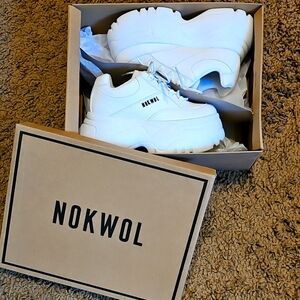 NOKWOL White Sneakers
